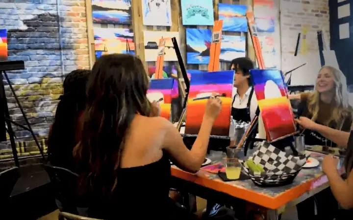 Muse Paint Bar